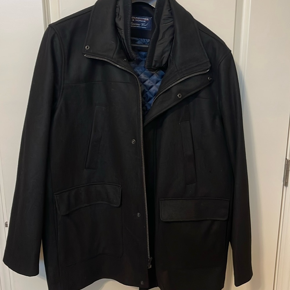 Roundtree and York’s wool men’s coat new